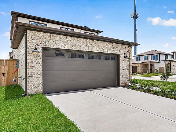 3rd image of 4335 Avron Dr