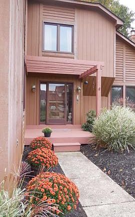2nd image of 1015 Vincent Ct