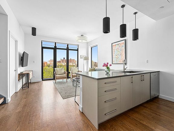 3rd image of 159 Tompkins Ave #Ph6b