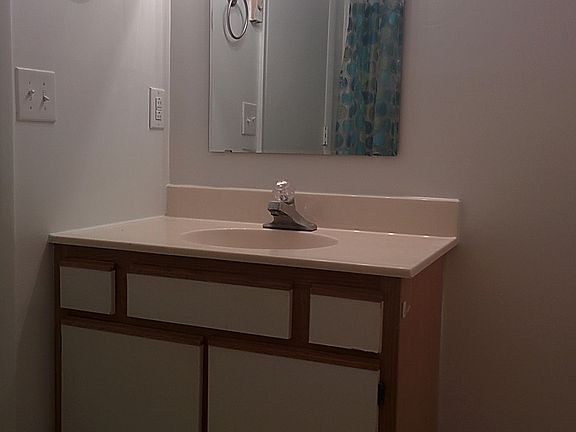 4th image of 115 Rogers Dr APT 6