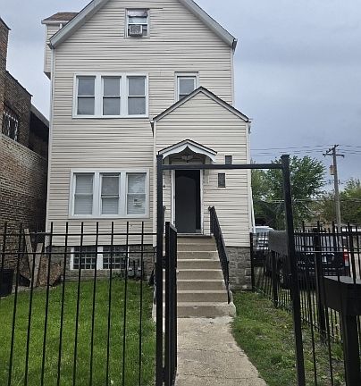 2nd image of 5244 S Ashland Ave