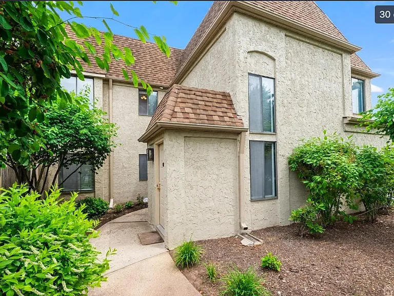 28 Carriage Pl — Photo 24