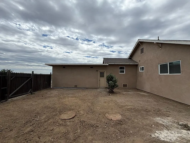 4410 S Holt Rd — Photo 28