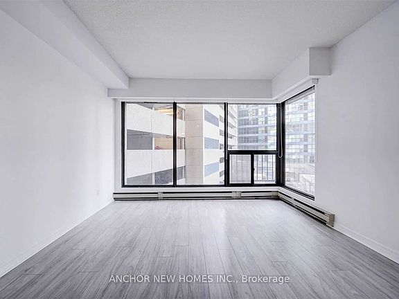 3rd image of 55 Harbour Sq #312