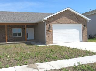 1938 Mountain Rd, Morris, IL 60450