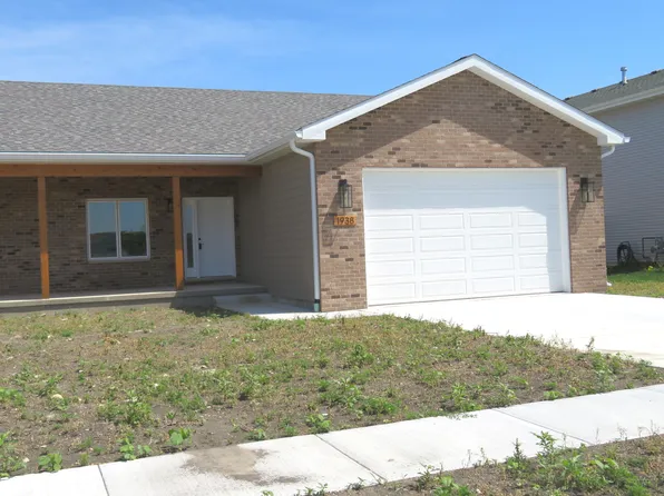 1938 Mountain Rd, Morris, IL 60450