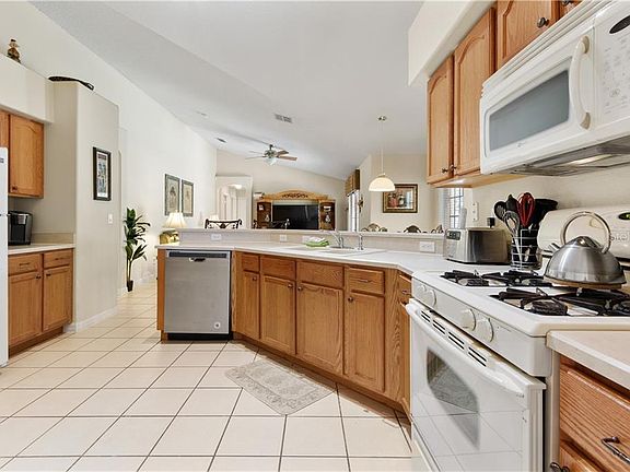 4th image of 3312 Mallard Hill St