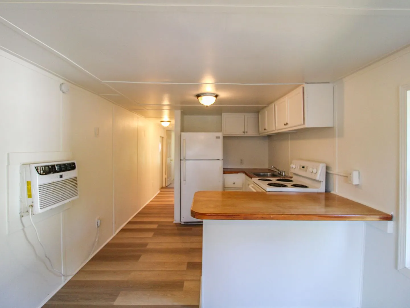Affordable Living in the Heart of Fayetteville! — Photo 4