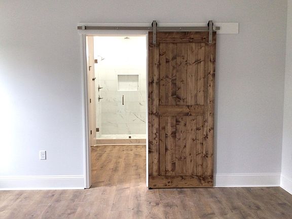 3rd image of 108 Steaphon Dr
