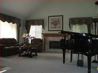 4th image of 48976 Ventura Dr