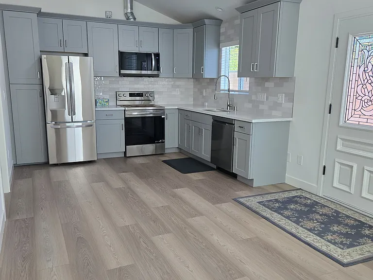 9309 Encino Ave — Photo 3