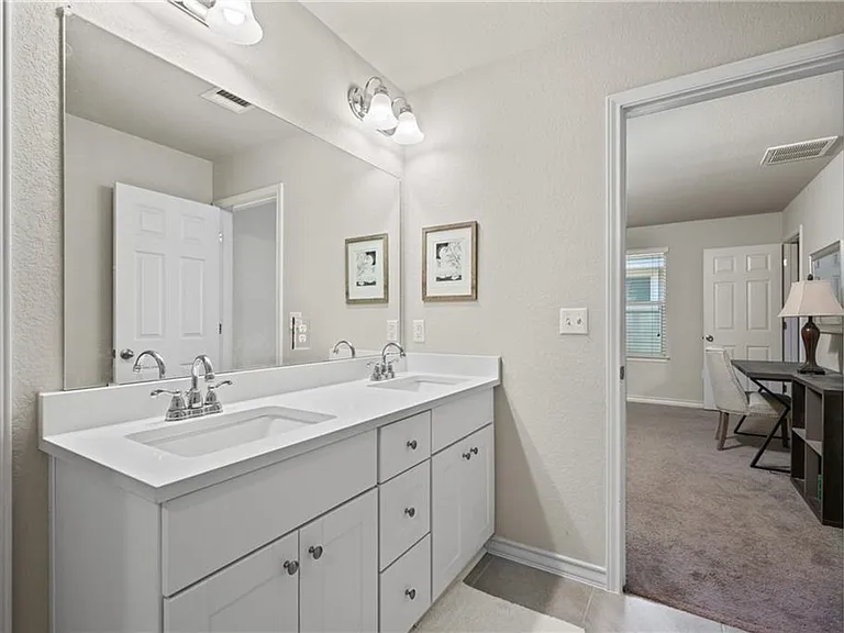 5308 Golden Canary Ln — Photo 17