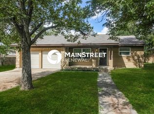 3031 Touraine Dr, Dallas, TX 75211