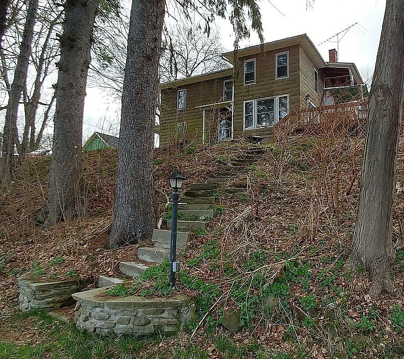 2nd image of 20 Chapel St