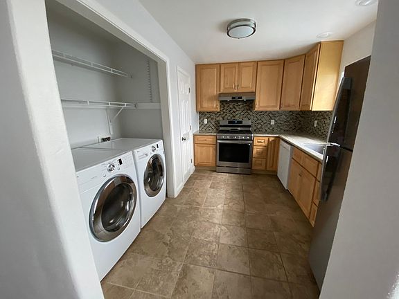 2nd image of 2204 Flores St #B