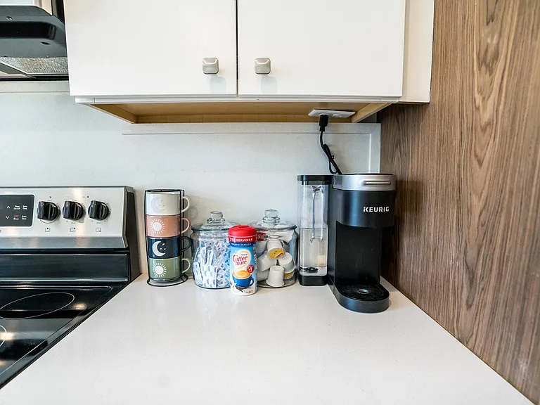 2160 Riverside Ave #6 — Photo 13