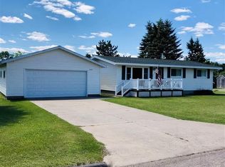 1715 Glenwood Ln, Ishpeming, MI 49849