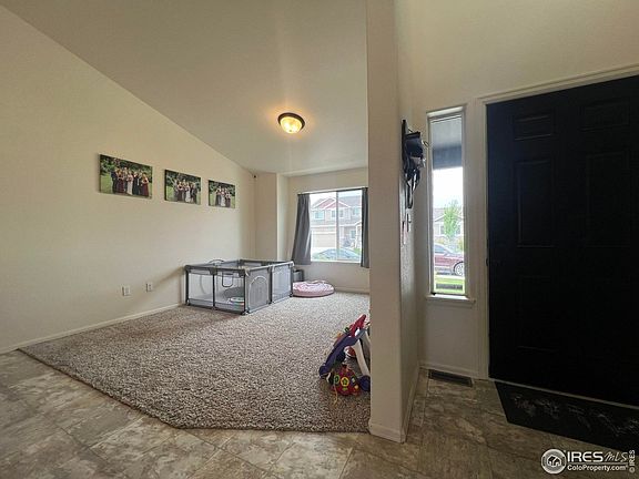 4th image of 937 Greenbrook Dr
