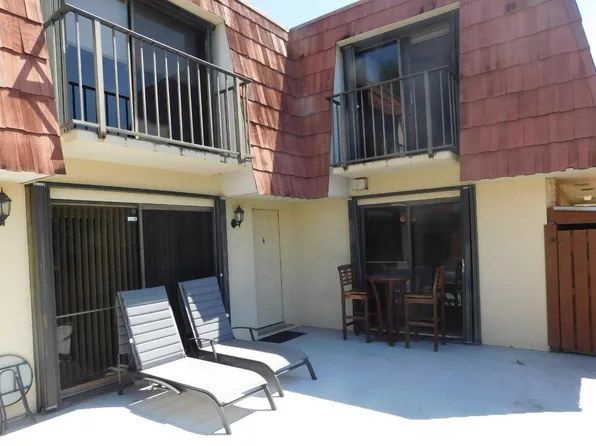 116 Live Oak Lane, Boynton Beach, FL 33436
