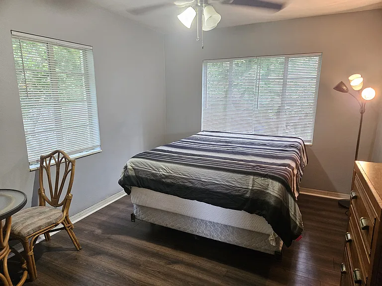 817 S Evergreen Ave — Photo 4