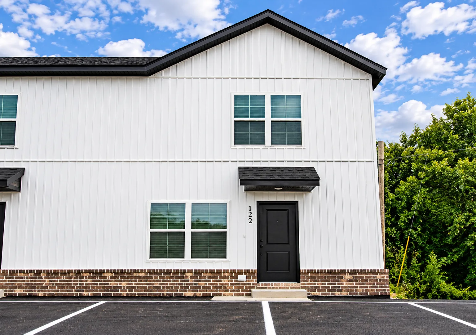 Newer 2 Bedroom 1.5 Bath home — Photo 3
