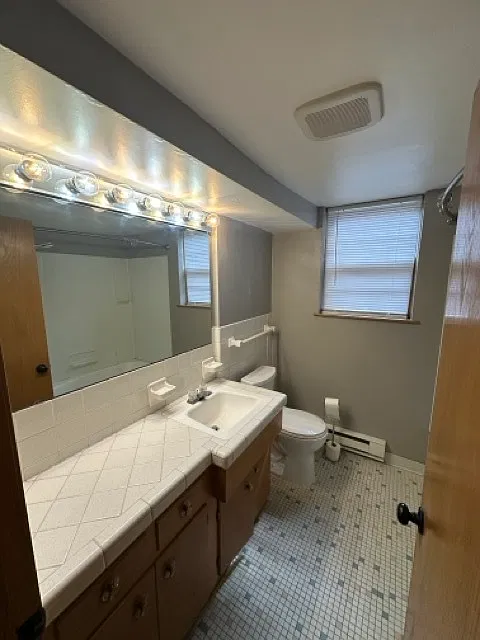 2179 Stewart - #1 — Photo 2