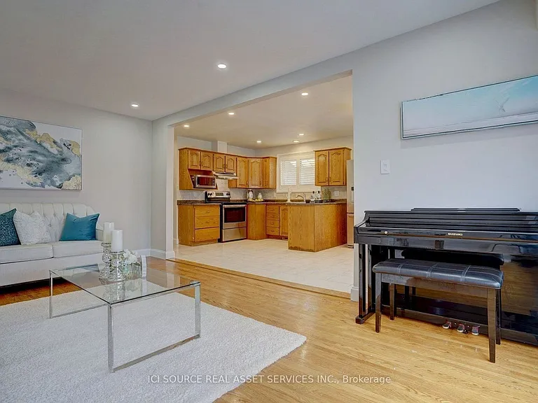 1051 Willowdale Ave #MAIN FL — Photo 4