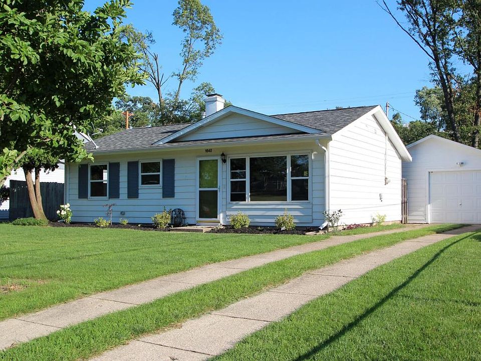 1st image of 1640 Parkview Dr