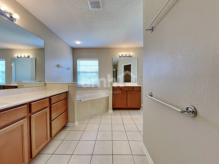 525 Juniper Spring Ct — Photo 11