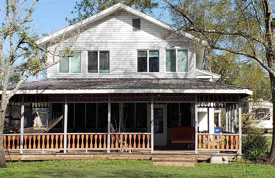 1st image of 1341 Hillebrandt Acres