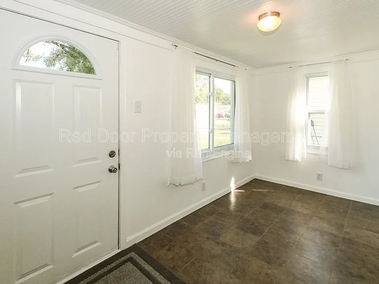 1723 Broad Ripple Ave — Photo 2