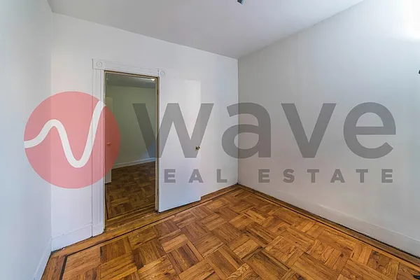 Rented by Wave Real Estate Group | media 6