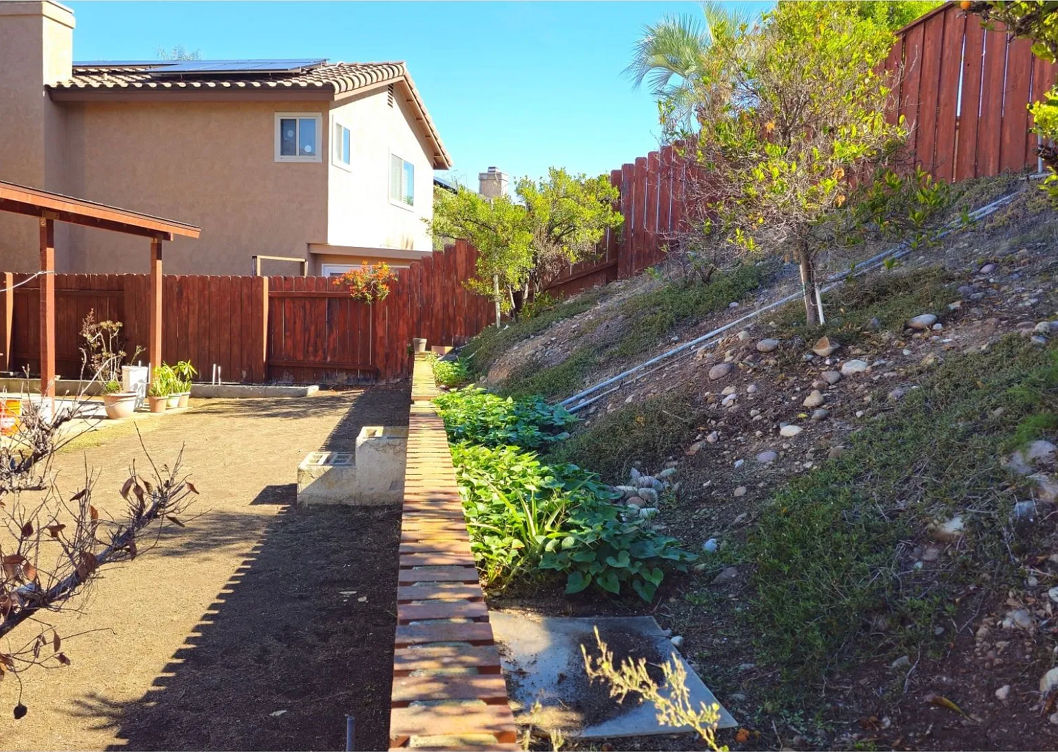 4 bed, 2.5 bath, 1885 sqft, $4,600 — Photo 3