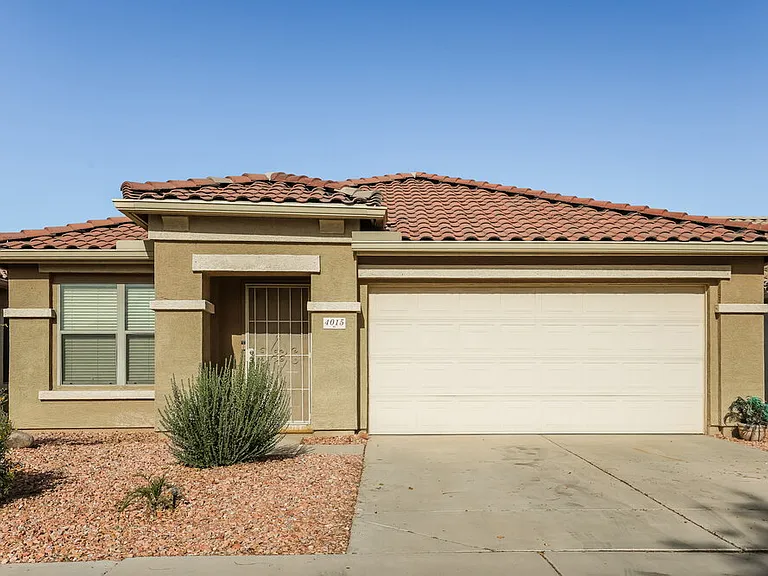 4015 S 59th Ln — Photo 1
