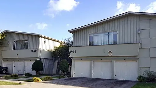 1902 W El Segundo Blvd #6 Photo 1