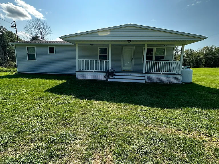 8761 Van Hoesen Rd — Photo 1