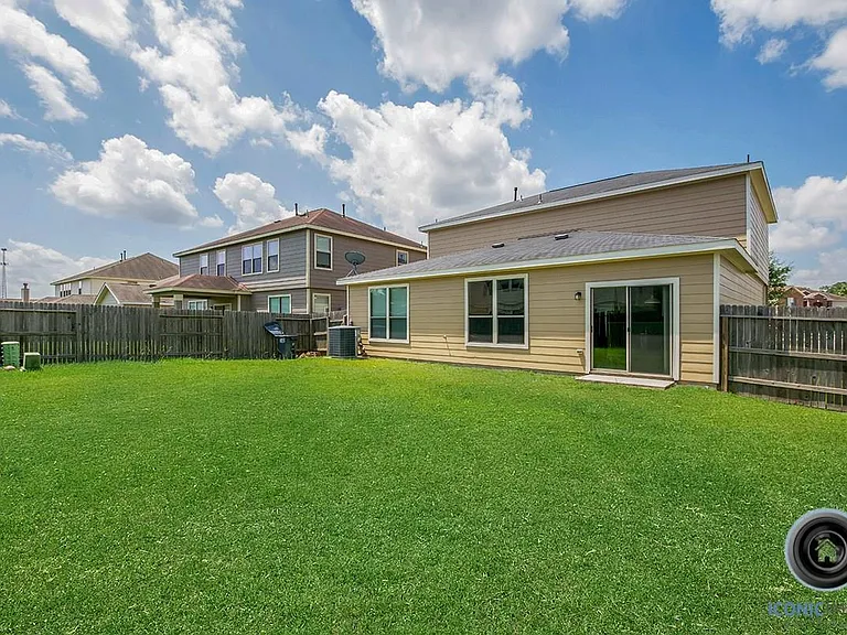29434 Legends Bluff Dr — Photo 31