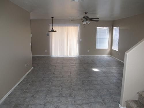 3rd image of 11818 W Poinsettia Dr