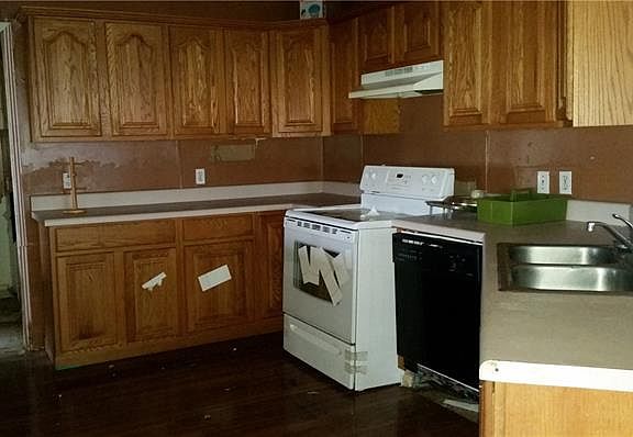 5th image of 604 Newsom Rd