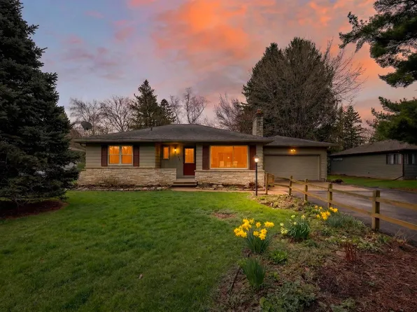 700 Owen Rd, Monona, WI 53716