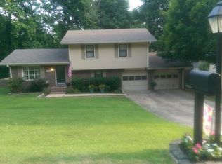 7533 Irongate Dr, Hixson, TN 37343