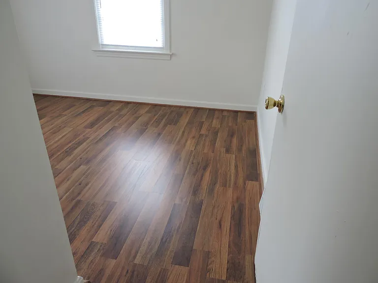305 W Northview Ave — Photo 21