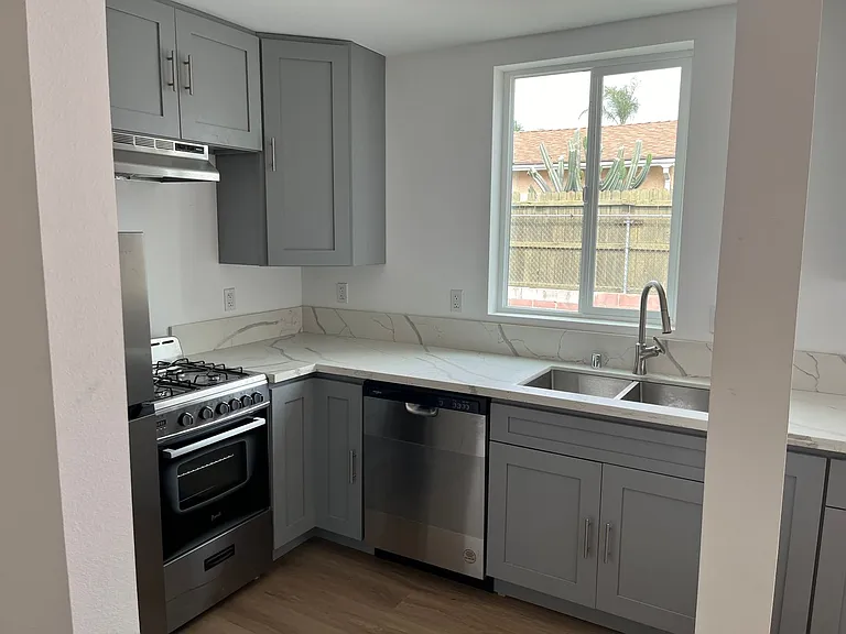 255 S Avenue 55 — Photo 15