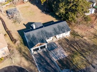 2 Columbine Ln, Norwalk, CT 06851