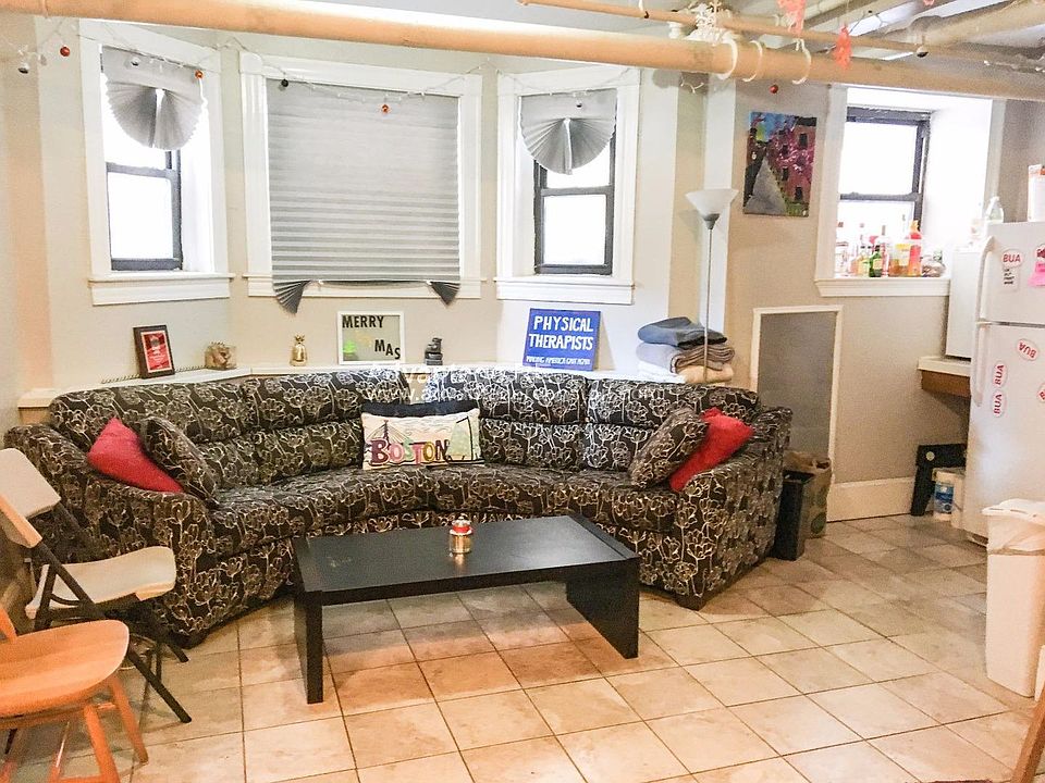 2nd image of 1056 Commonwealth Ave #3F