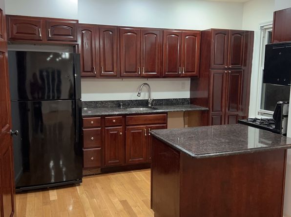 5928 69th Pl Floor 2