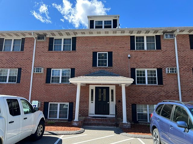 1st image of 45 Leonard Rd