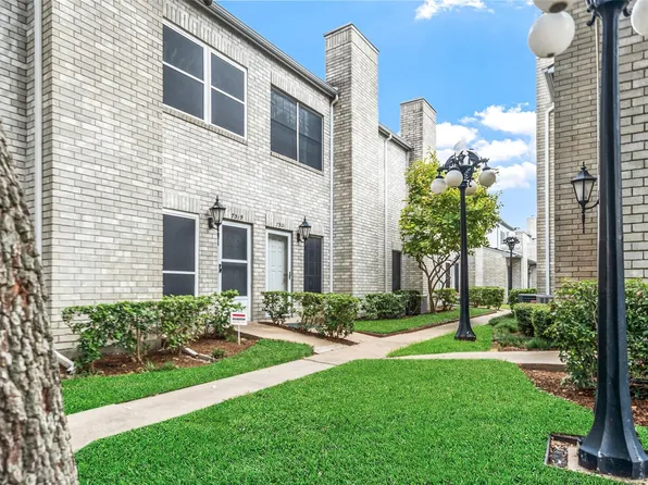 7325 Regency Square Ct, Houston, TX 77036