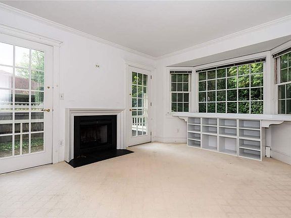 5th image of 17 Matinecock Ln