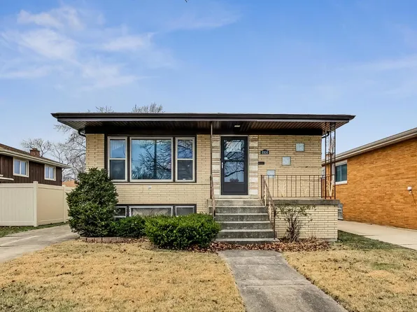 8956 S Mozart Ave, Evergreen Park, IL 60805